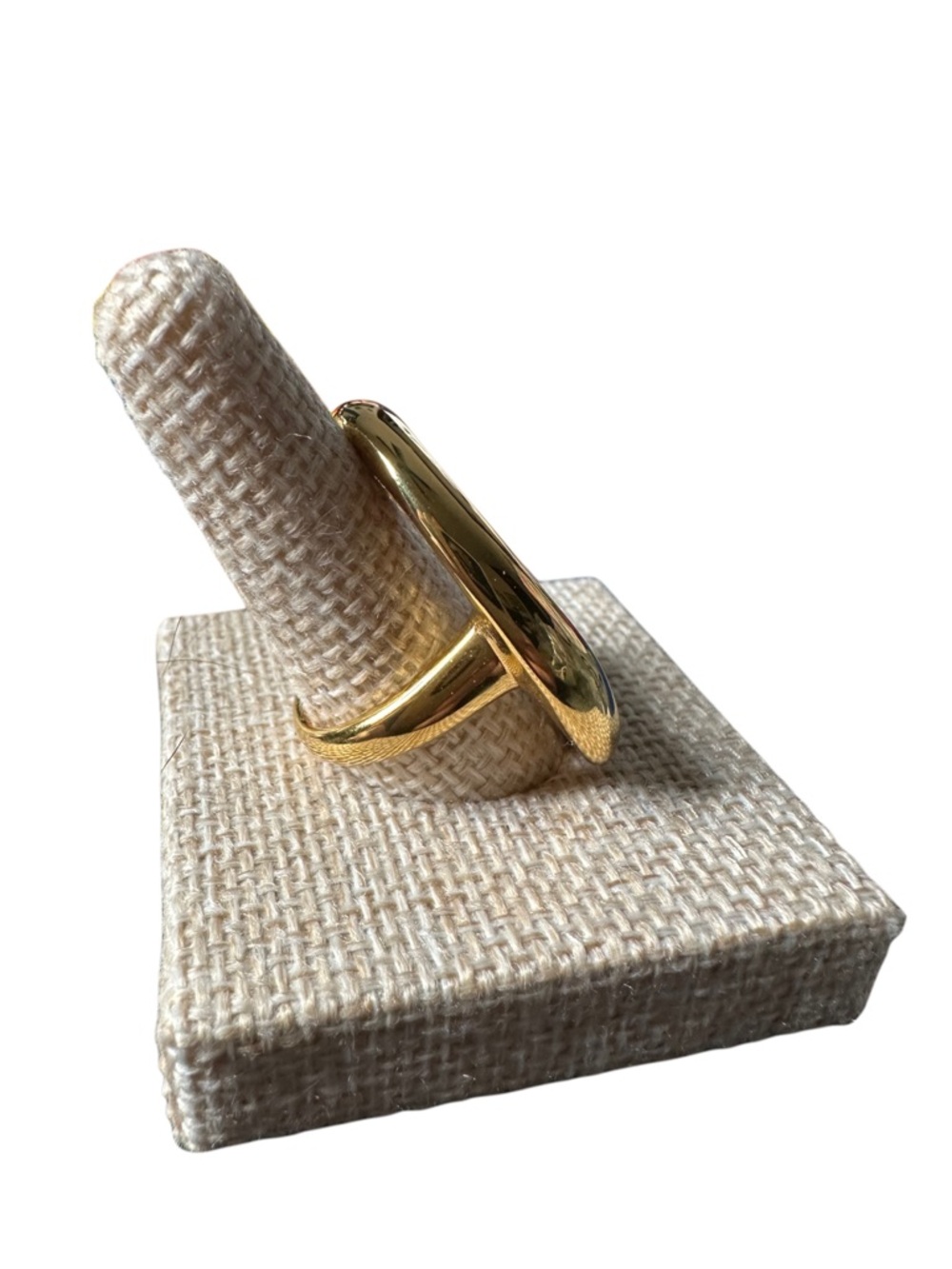 Gold Abstract Oval Statement Ring - Picture 3 of 4